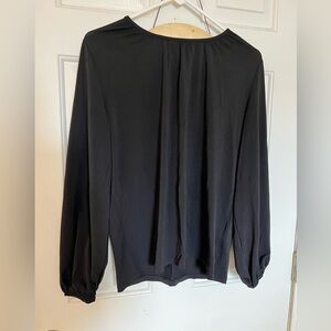 5/25$ Black H&M top